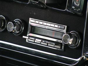 1966 Pontiac 2+2 Radio