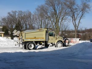 International 4900 T 466E City of Woodstock Illinois Snow Plow