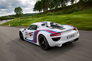 Porsche 918 Spyder in Martini Racing Colours