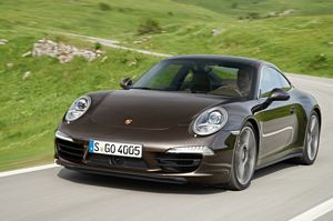 New Porsche 911 Carrera 4