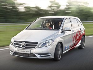 Mercedes-Benz Under 16's 1 Hour Driving Experience