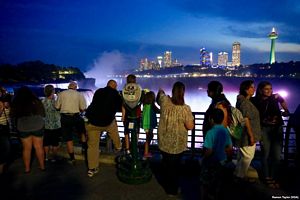 Journey to the Maid of the Mist: Immigrants and the Great American Road Trip