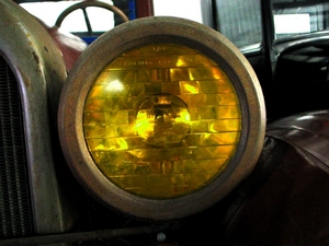 Corning Conaphore Headlamp Lens with Noviol yellow glass