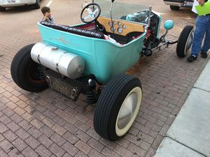 1923 Ford T-Bucket with 1950 Mercury Engine