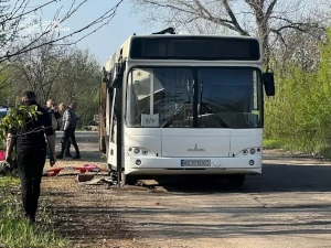 bus attacked in Marhanets, Ukraine April 2025