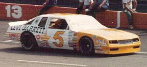 1987 Geoff Bodine Car at the 1987 Champion Spark Plug 400