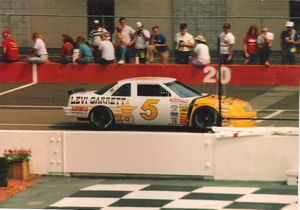 1989 Geoff Bodine Car at the 1989 Champion Spark Plug 400