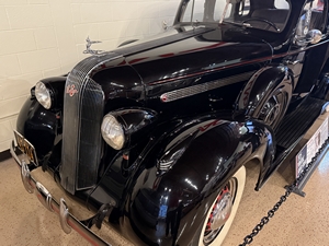 1935 Pontiac Series 605