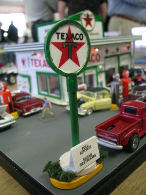 Texaco Station Model Car Diorama